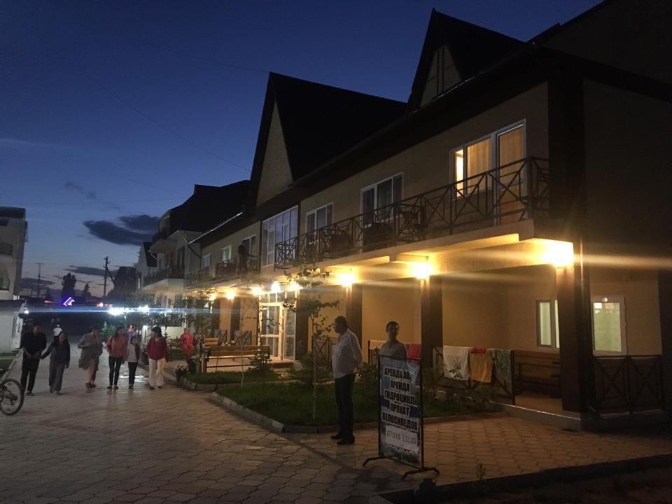 Evropa Hotel Bosteri Exterior photo